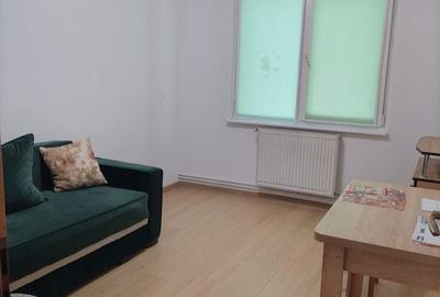 Apartament cu 3 camere decomandat în Vlahuță - 4