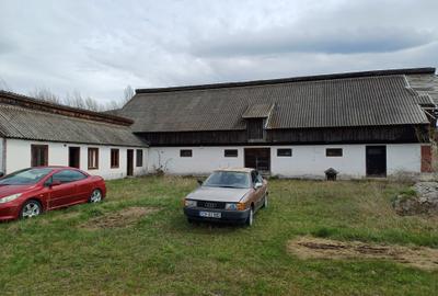 Casă cu 4 camere în Central - 1