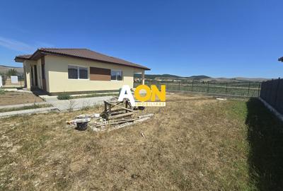 Casă individuală cu 4 camere cu Teren 500 Mp în Micești - 1