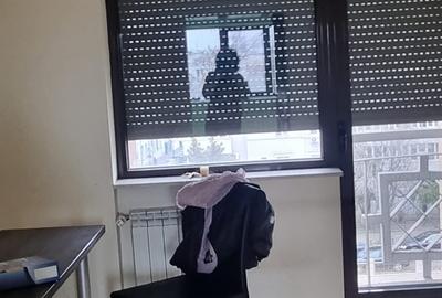 Apartament cu 4 camere semidecomandat în P-ța Victoriei - 12