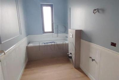 Duplex pe parter - mansardabil -  zona linistita - toate utilitatile - 7