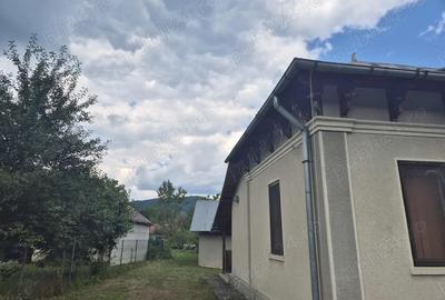 Casă cu 4 camere în Central - 4