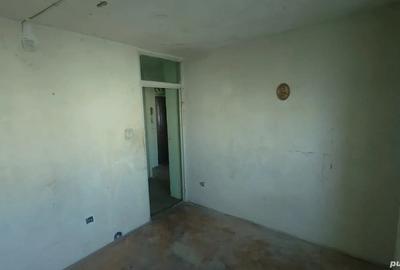 Apartament cu 2 camere decomandat în Dâmbovița - 1