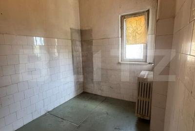 Casa rezidentiala de vanzare, cu 6 camere, 110 mp, zona Parcul Carol - 8