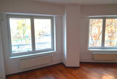 Birou, de 53 mp, în Calea Călărașilor - 2