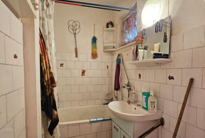 Apartament 2 camere,etaj 2 zona Dacia - 15