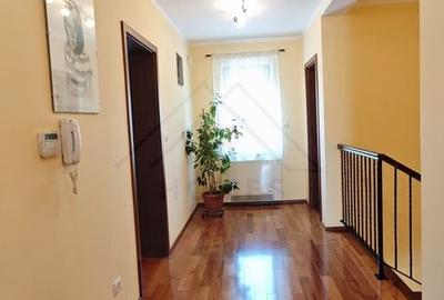 Casă individuală cu 8 camere cu Canalizare în Fratelia - 26