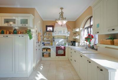 Casa / Vila cu 5 camere de vanzare in zona Dealuri Oradea - 9