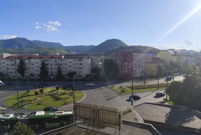 Apartament cu 3 camere decomandat în Gemenii - 8