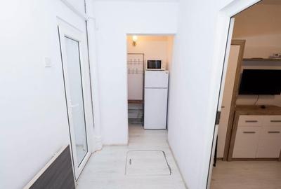 Garsonieră decomandată în Micro 19