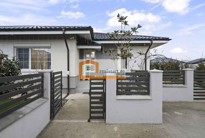 Casă cu 4 camere cu Teren 1300 Mp în Central