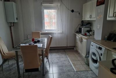 Apartament cu 3 camere decomandat în Central - 8