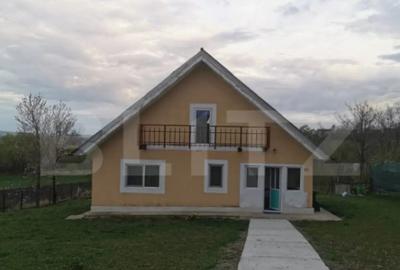 Casă cu 2 camere cu Teren 6500 Mp în Central - 12