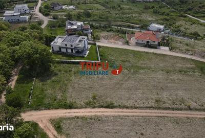 Teren de 1067 mp, în Central - 3
