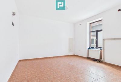 Spațiu comercial, de 31 mp, în Central - 14