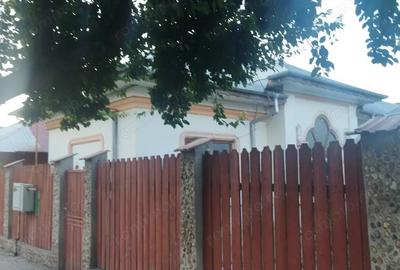 Casa de vanzare, Calarasi, Bld.Republicii, zona Enel