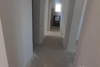 Casă cu 3 camere cu Teren 550 Mp în Satu Nou de Jos - 1