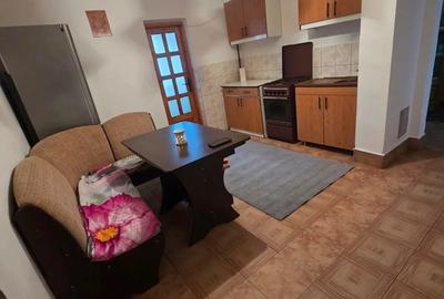 Inchiriez apartament 2 camere decomandat - 1