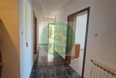 Casă cu 4 camere cu Garaj în Est - 3