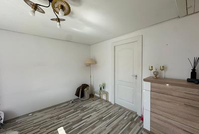 Ofer spre închiriere apartament la casa - 1