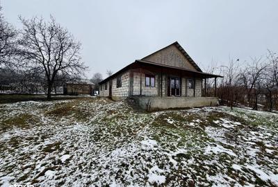 Casă cu 4 camere în Bolotești - 10