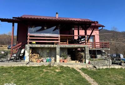 Casă cu 4 camere cu Teren 1300 Mp în Central - 2