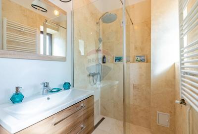 Casă cu 5 camere cu Teren 1097 Mp în Mogoșoaia - 10