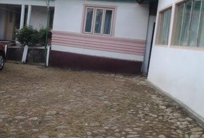 Casă cu 4 camere cu Teren 800 Mp în Panciu - 2