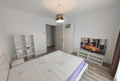 Apartament cu 3 camere decomandat, mobilat în Tractorul - 15