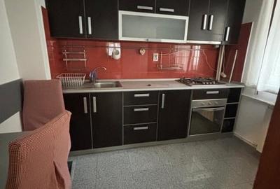 Apartament cu 3 camere decomandat în Tineretului - 2