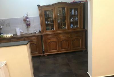 Casă cu 4 camere cu Teren 350 Mp în Central - 1