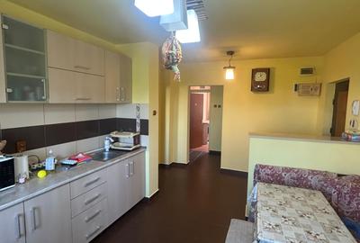 Apartament cu 3 camere decomandat în Sebastian - 6