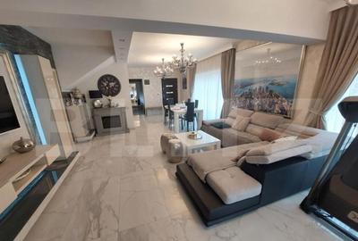 Casă cu 5 camere cu Canalizare în Dâmbul Rotund - 2