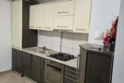 Apartament cu 3 camere decomandat în Tudor - 1
