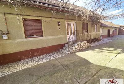 De vanzare casa in Sard -1800 mp teren - 1