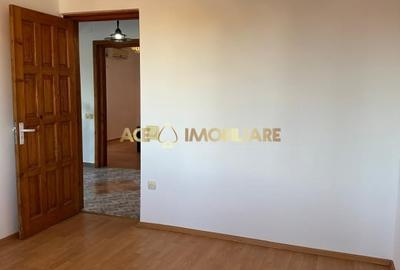 Vila | Cazare Muncitori | Berceni | Aparatorii Patriei | P+1+M - 9