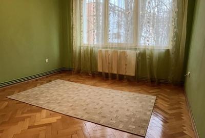 Apartament cu 3 camere semidecomandat în Central - 4