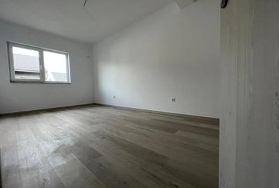 Duplex cu 4 camere cu Canalizare în Prelungirea Ghencea - 16