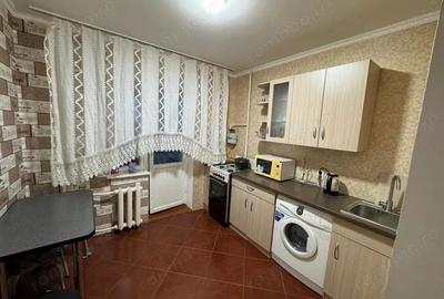 Inchiriez garsoniera in zona Aparatorii Patriei - 1