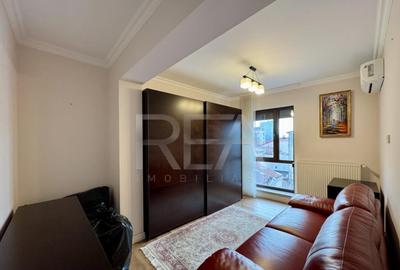 3 camere cu loc de parcare la 10 min Metrou P-ta Victoriei - 15