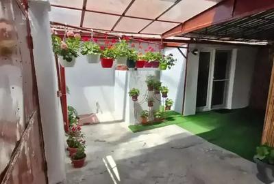 Vand casa zona centrala