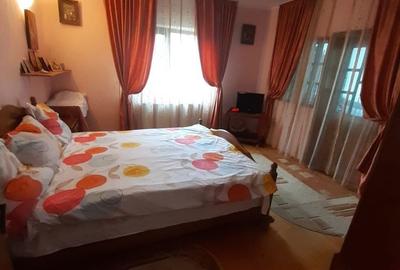 Casă cu 4 camere în Central - 4