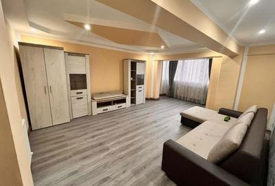 Apartament cu 3 camere decomandat în Central - 3