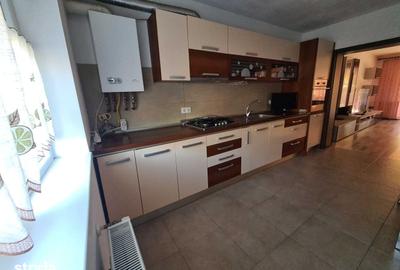 Casă cu 6 camere cu Teren 300 Mp în Dumbrăvița - 18