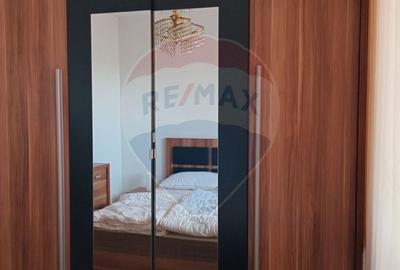Apartament cu 3 camere decomandat în Pârneava - 15