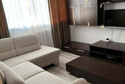 Apartament cu 3 camere semidecomandat în Gării