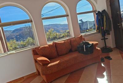 Casă cu 4 camere semidecomandat în Central - 7