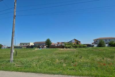 Teren de 713 mp, în Ghiroda