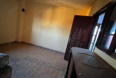 Casă cu 6 camere în Găești - 8