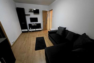 Apartament cu 3 camere semidecomandat, mobilat în Tomis Nord - 1